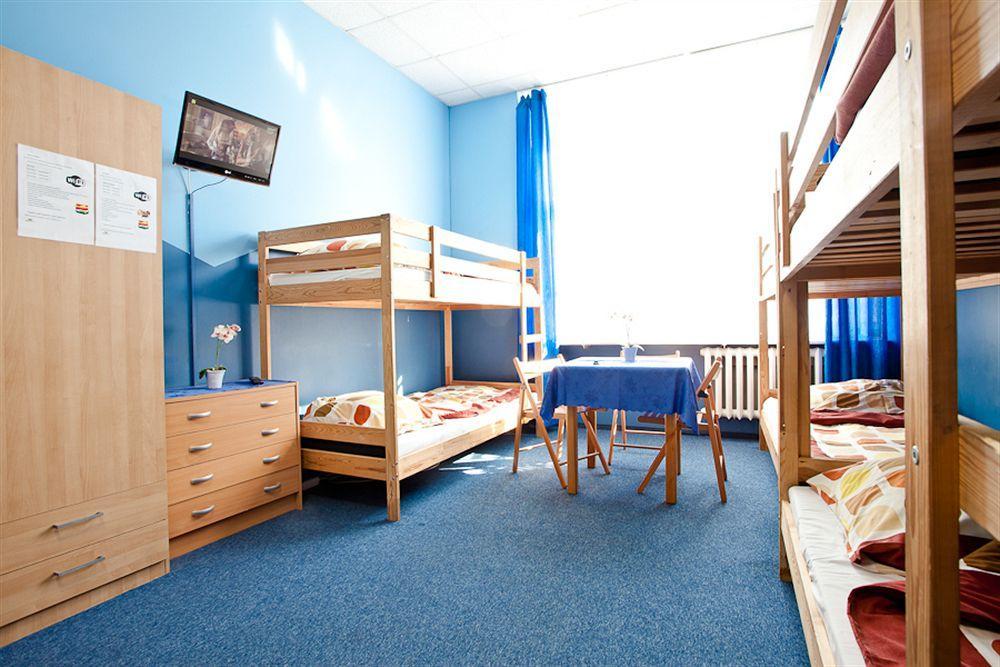 Hostel Moon